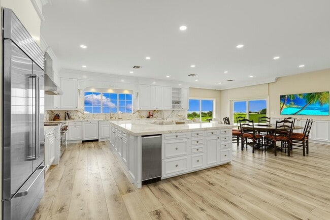 Building Photo - 477 S Beach Rd
