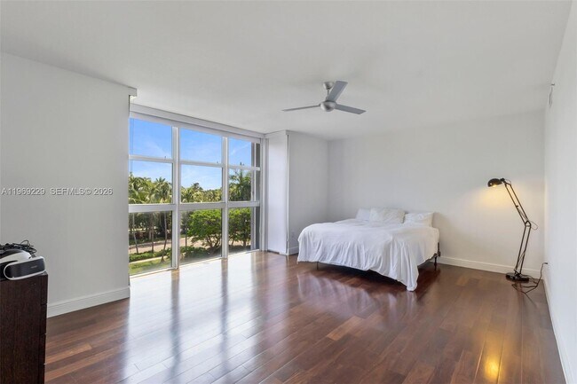 Building Photo - 749 Crandon Blvd