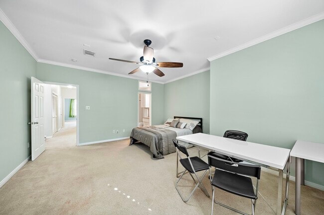 Building Photo - 90 McGowen St