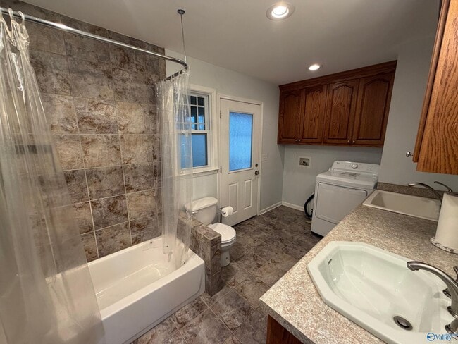 Building Photo - 542 Holmes Drake Rd