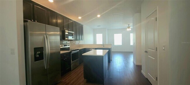 Building Photo - 5520 Angel Fish Ct