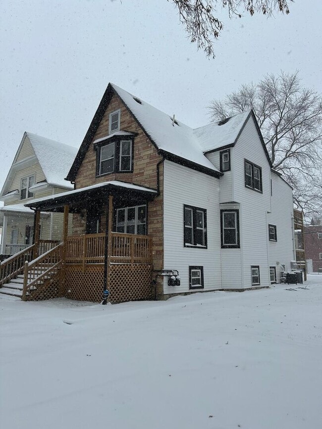 Primary Photo - 233 N Lorel Ave