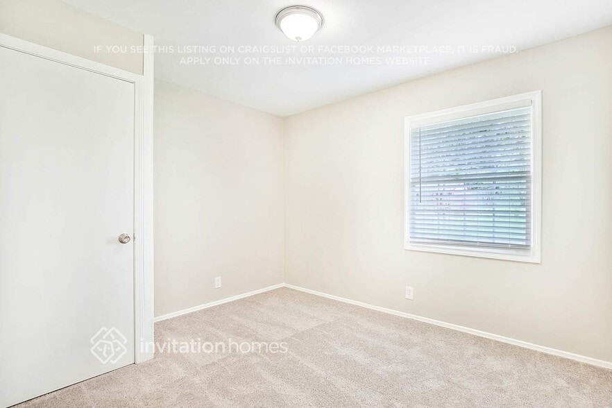 Building Photo - 2496 Montezuma Cir