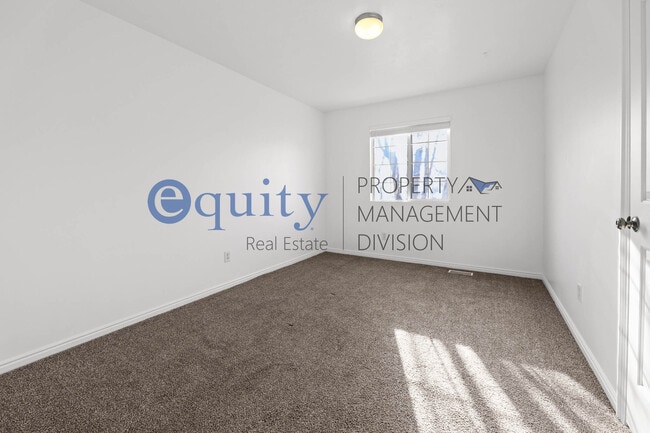 Building Photo - 377 E Newsome Park Ln