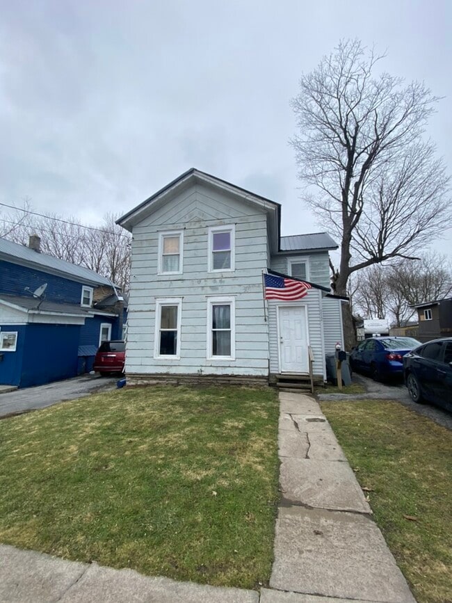 Primary Photo - 512 Stone St