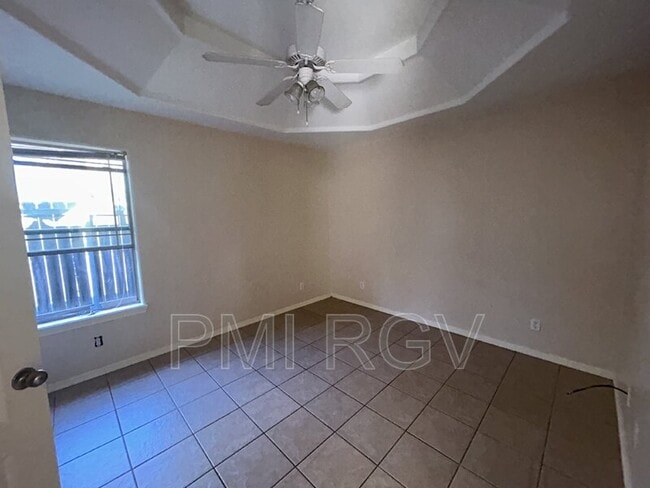 Building Photo - 604 Horizon Peak