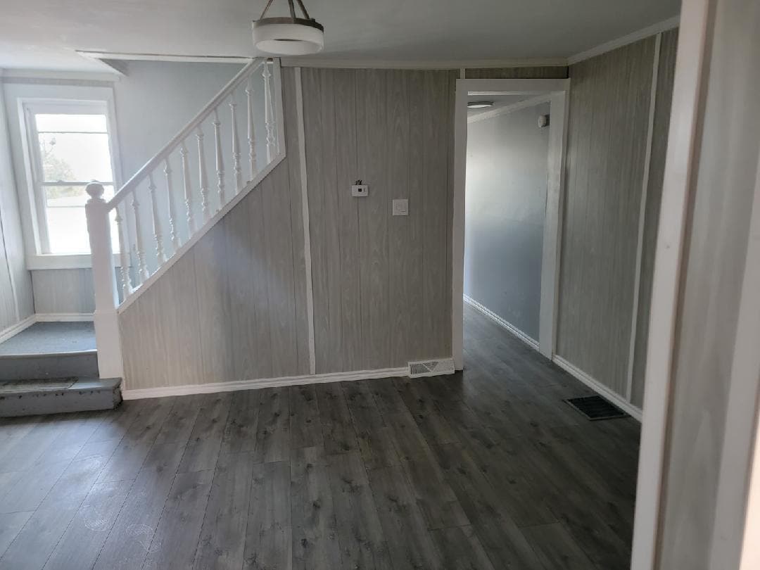 Building Photo - 437 Morgan Ave