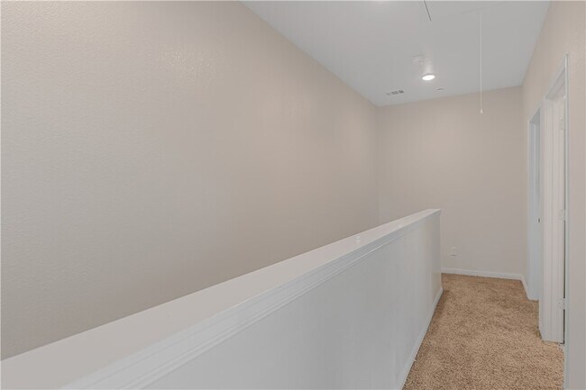 Building Photo - 601 W 24th St