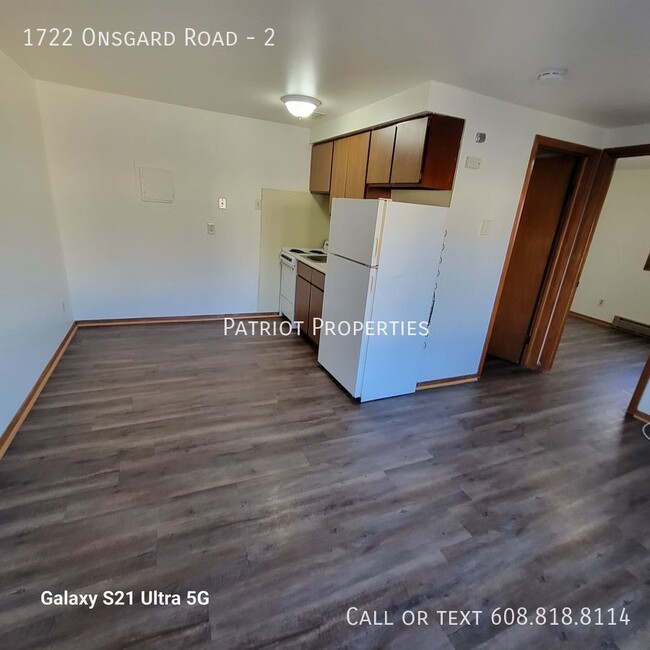 Building Photo - 1 bedroom/ 1 bath apartment in Madison, WI