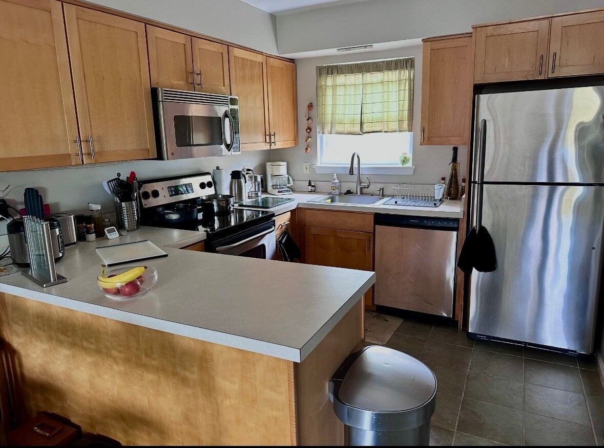 Kitchen-3 - 9601 9th View St