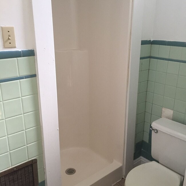 Building Photo - 511 Lowell Ave