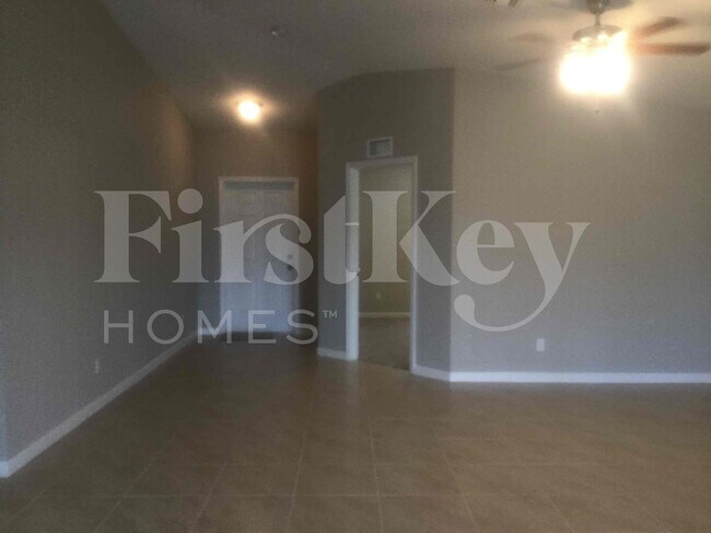 Building Photo - 3549 SW Rosardo St