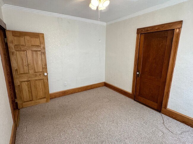 Building Photo - 7 Lamoille Ave