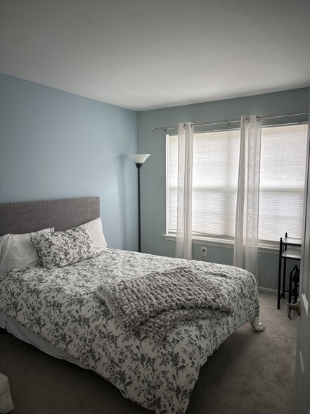 Guest bedroom #1 - 44 Ebony Ct