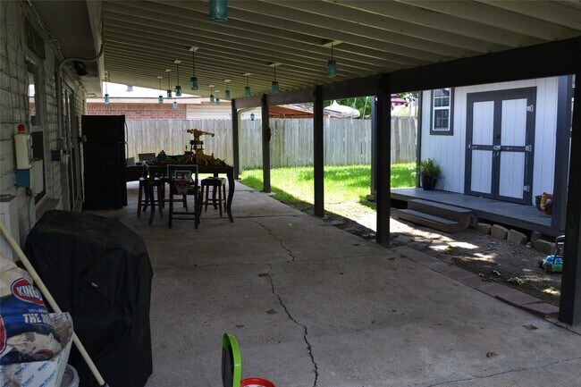 Building Photo - 10530 Permian Dr