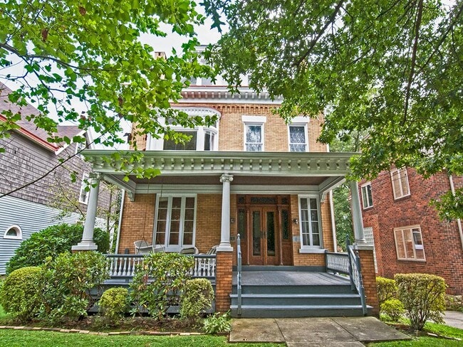 Building Photo - 823 S Trenton Ave