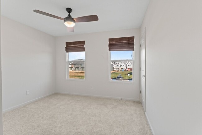 Building Photo - Luxury Townhome, Fishers Schools, Minutes from Shopping, Restaurants, and City Parks!