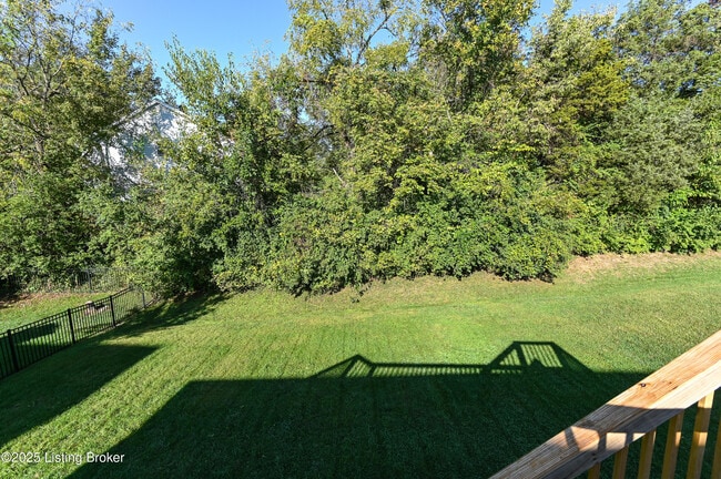 Building Photo - 220 Rockcrest Way