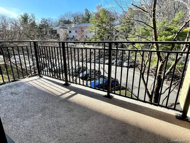 Building Photo - 25 Rockledge Ave