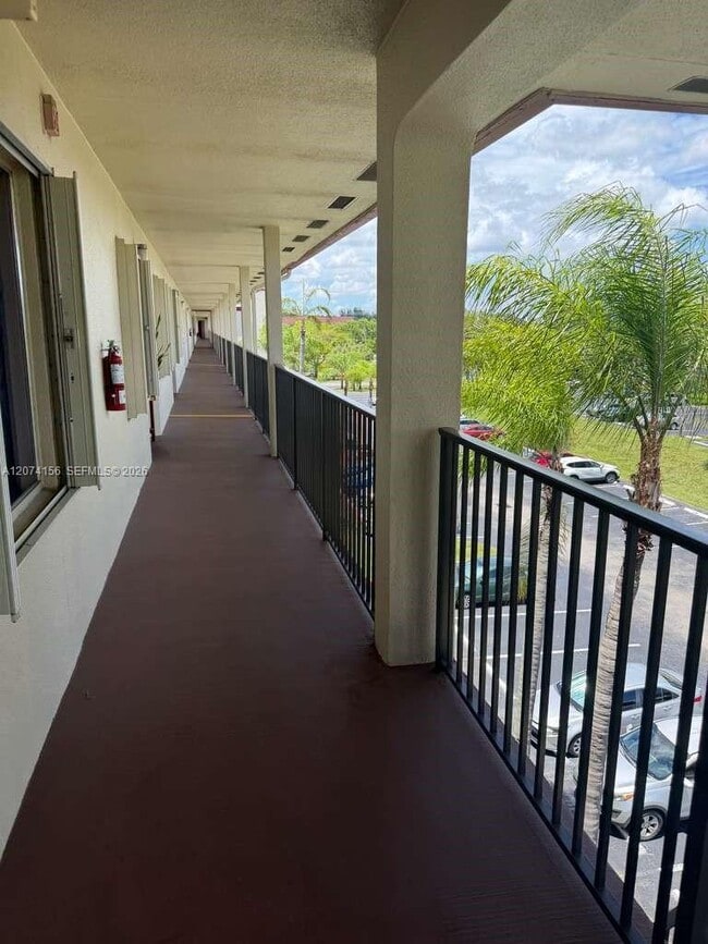 Building Photo - 1600 SW 127th Way