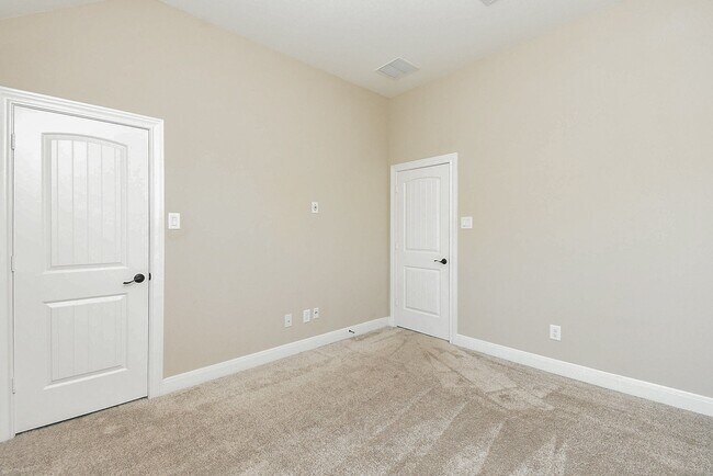 Building Photo - 2008 Harrow Oak Ln