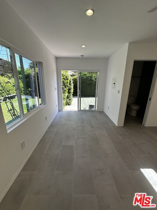 Building Photo - 1101 Palms Blvd