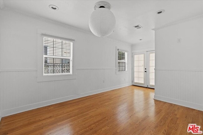 Building Photo - 1018 Havenhurst Dr