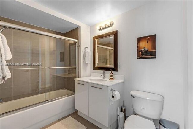 Building Photo - 92 SW 3rd St