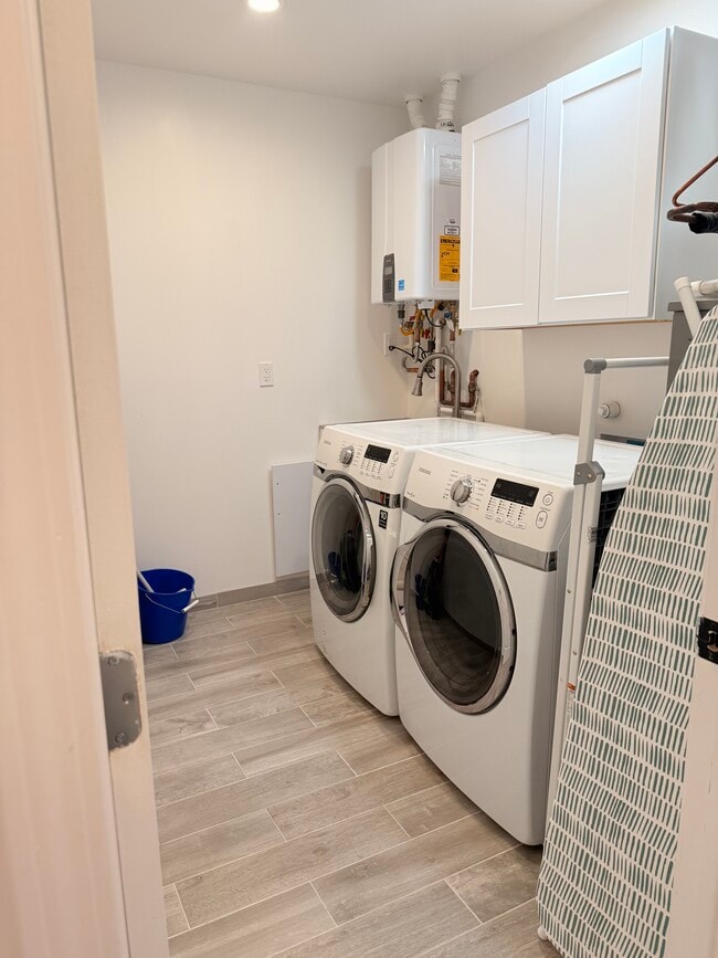 Building Photo - 19 Scarlett Ln