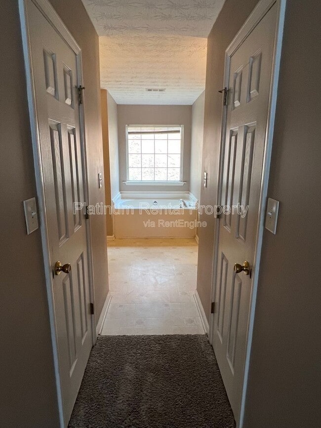 Building Photo - 4093 Laurel Bend Ct