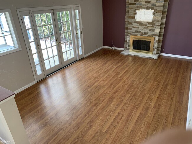 Building Photo - 4 br, 2 bath House - 1537 Heartwood Drive