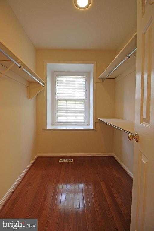 Building Photo - 5117 Bellemeade Ln