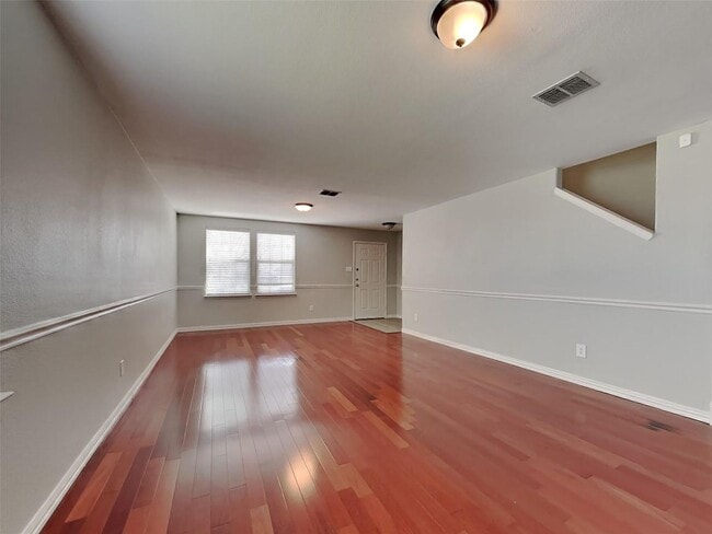 Building Photo - 5 BR/3BA | 3-Living areas | 2-Car Garage | Private Pool!