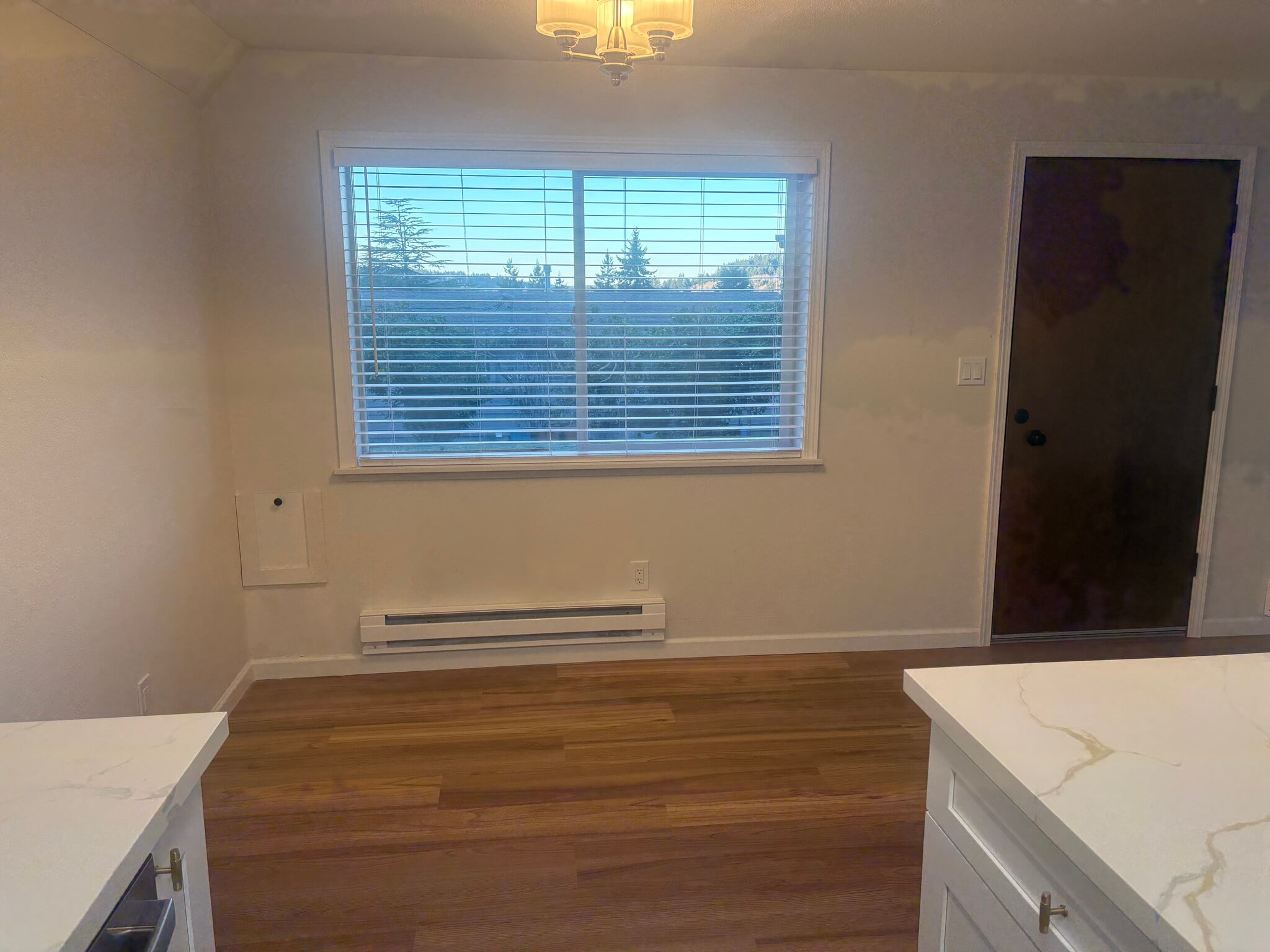 Building Photo - 7409 Hill Ave