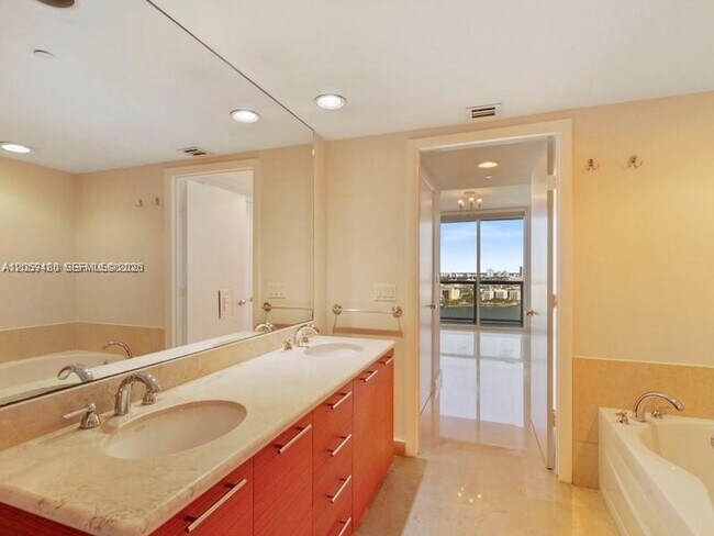 Building Photo - 50 Biscayne Blvd