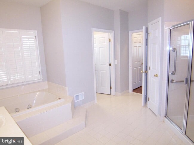 Building Photo - 12271 Harbor Town Cir