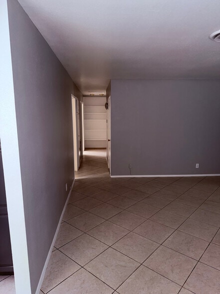 Building Photo - 5925 Marka Dr