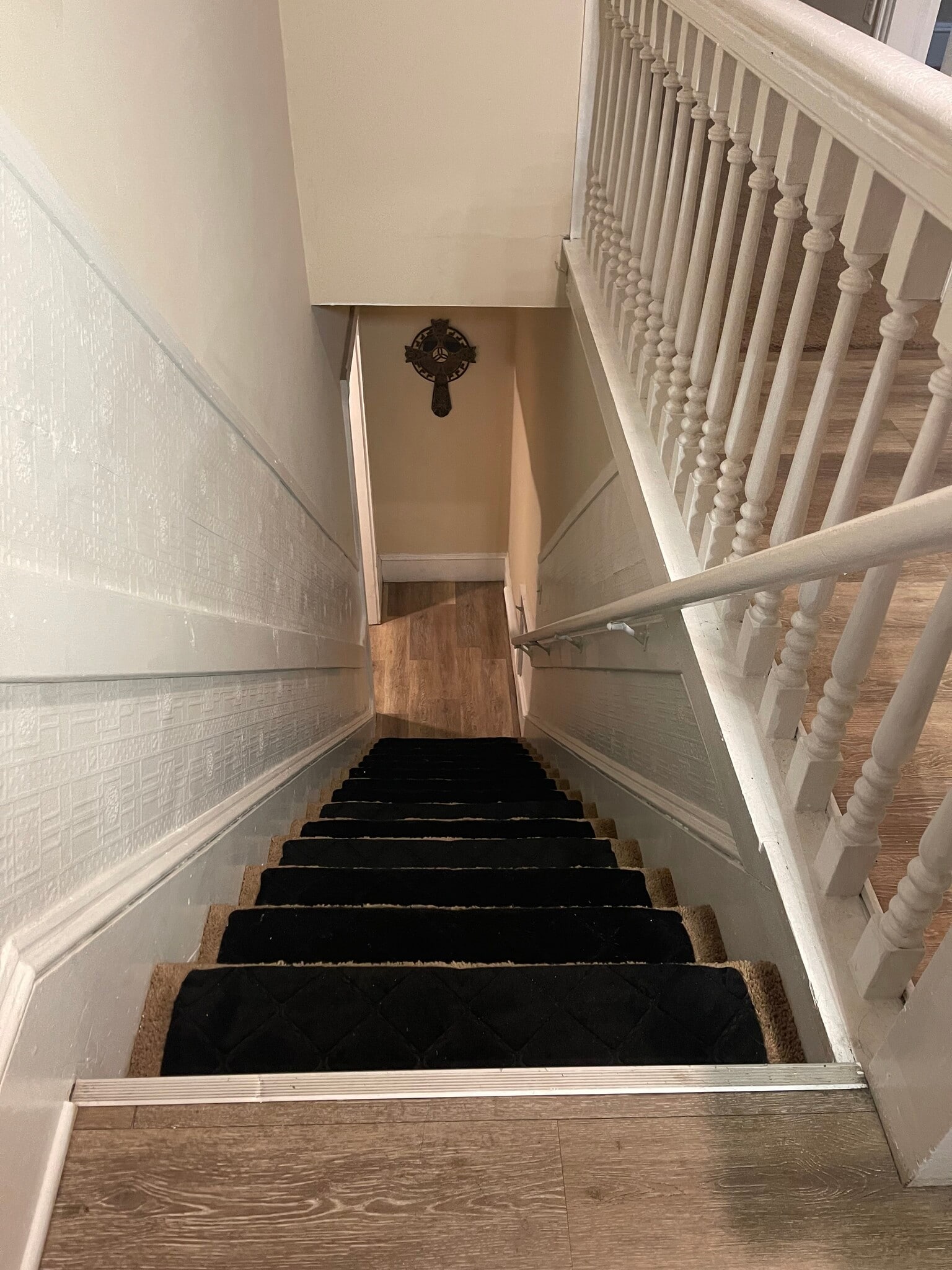 Building Photo - 684 Bennett St