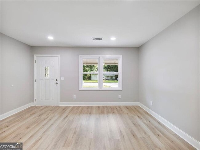 Building Photo - 2862 Argyle Dr NW