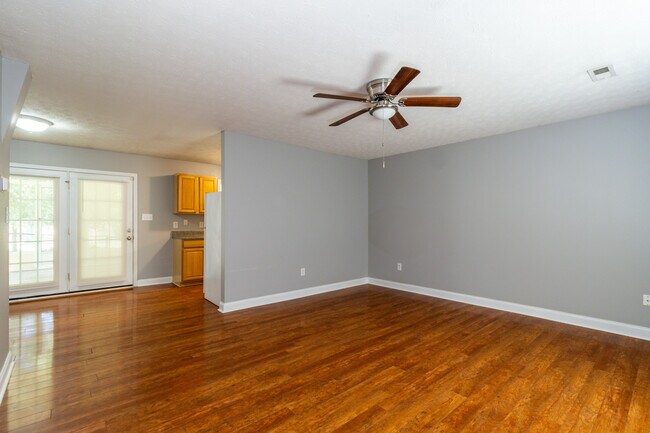 Building Photo - 7005 Buddy J Ln