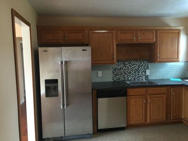 Building Photo - 3 bedroom, 1 full bath fully remodeled Ranch home in Parchment Schools