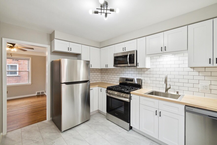 Building Photo - 206 Catalpa Dr