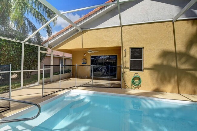 Building Photo - Rainbow Lakes