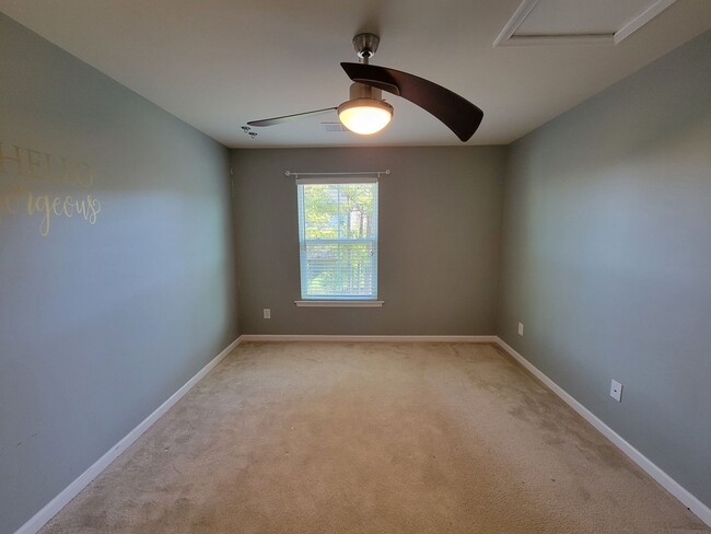 Building Photo - Large 2 story transitional in highly sough...