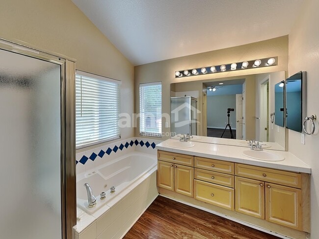 Building Photo - 4244 Lark Sparrow St