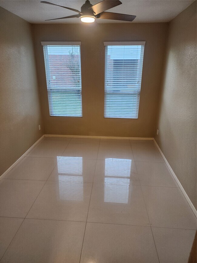 Building Photo - 19215 Brook Village Rd