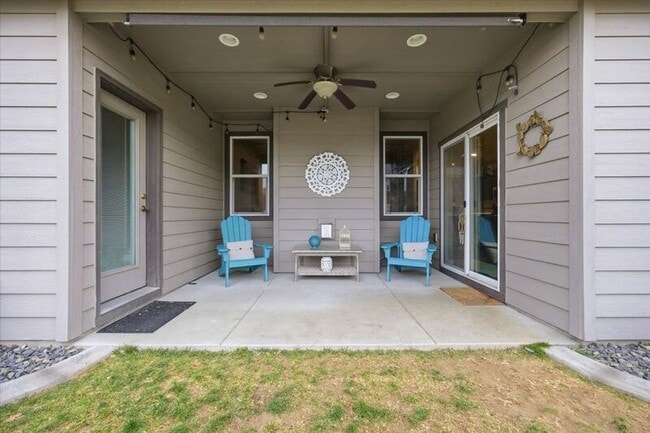 Building Photo - 368 Wishkah Dr