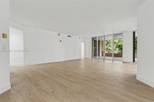 Building Photo - 731 Crandon Blvd