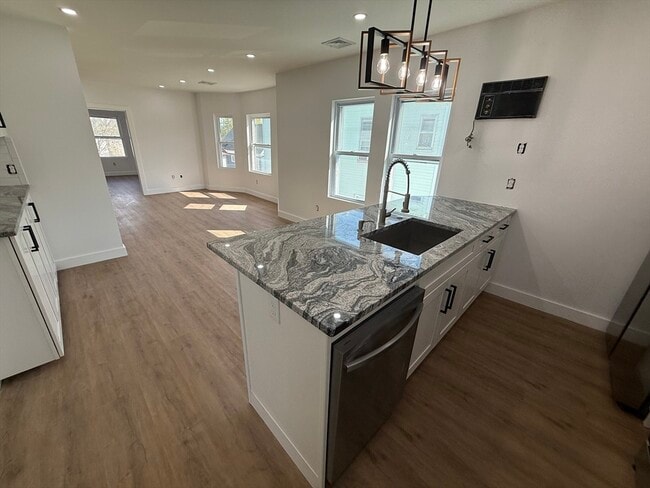 Building Photo - 94-96-96 Francis St