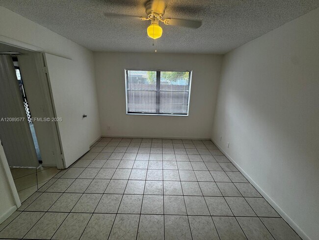Building Photo - 16413 Grape Way